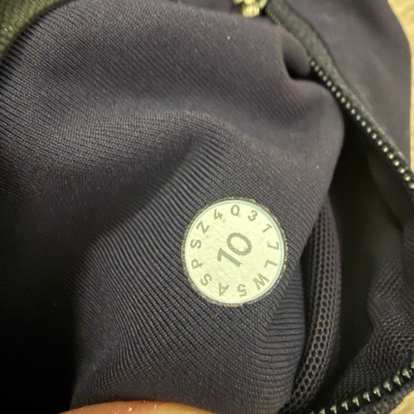 Lululemon Speed Up Tight *Full-On Luxtreme 28" Size 10 Navy - Picture 10 of 10